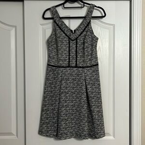 Black and white sleeveless Mossimo dress